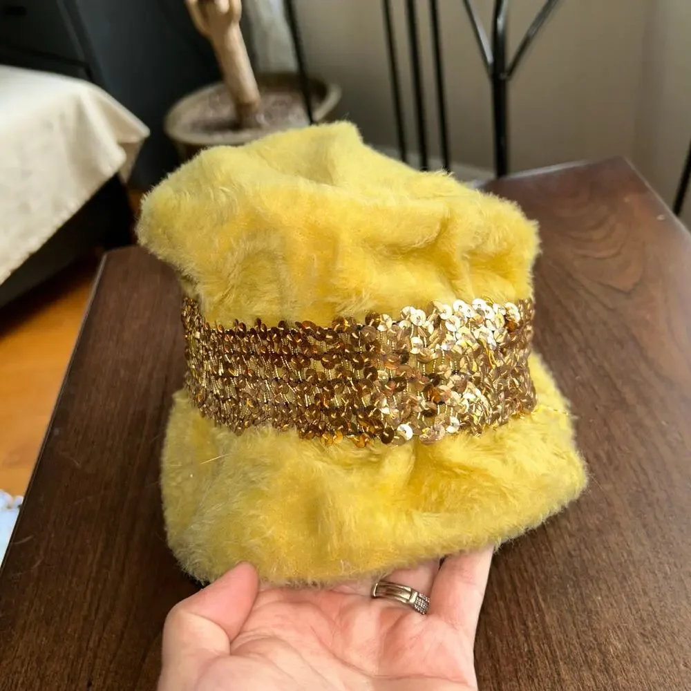 Vintage Union made USA yellow bucket hat made w/ stretchy lace 50’s 60’s